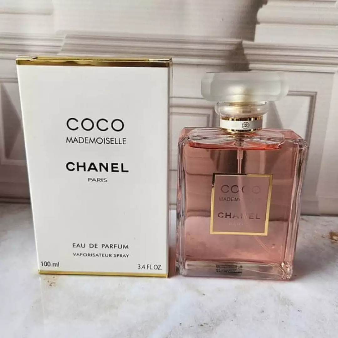Combo de 3 Perfumes Femininos La Vie est Belle, Mademoiselle e Light Blue 100ml Cada
